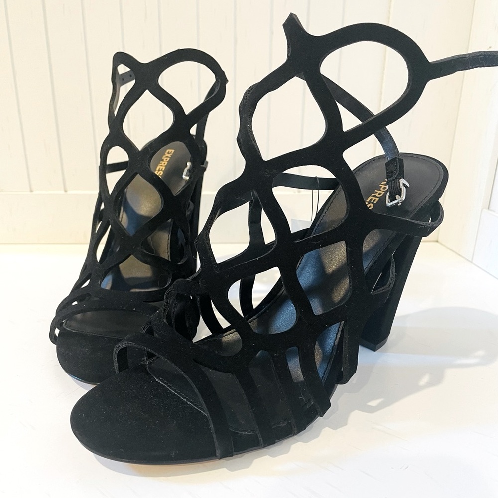 *NWT* Express - Black Cage Chunky Heel - Size 9
